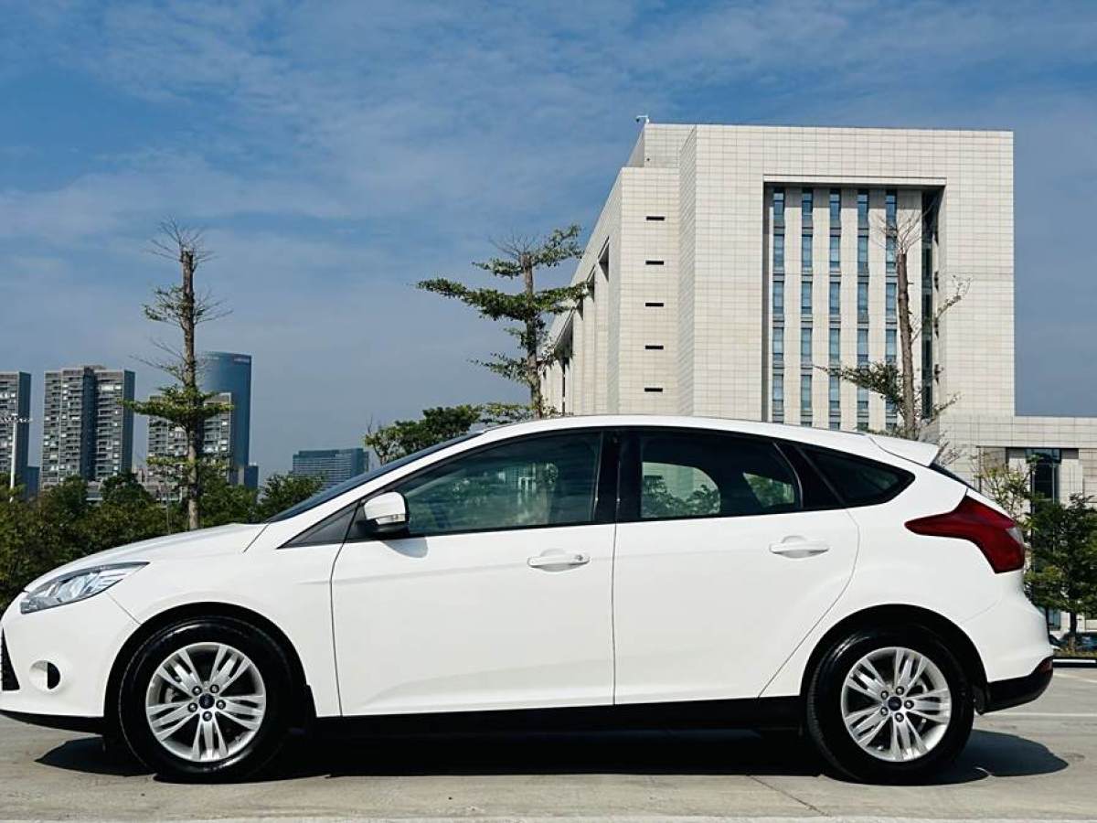 福特 ?？怂? 2012款 兩廂 1.6L 自動(dòng)舒適型圖片