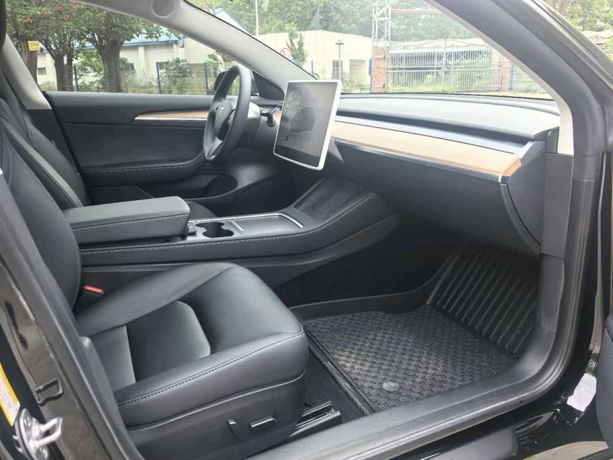 特斯拉 Model 3  2022款 后輪驅(qū)動(dòng)版圖片