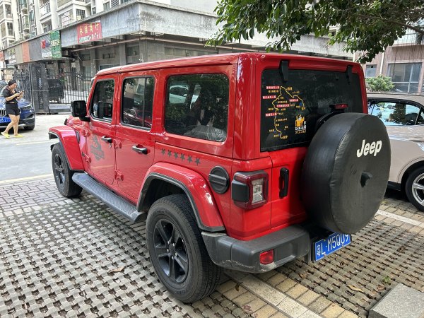 Jeep 牧马人  2022款 2.0T 高地四门版