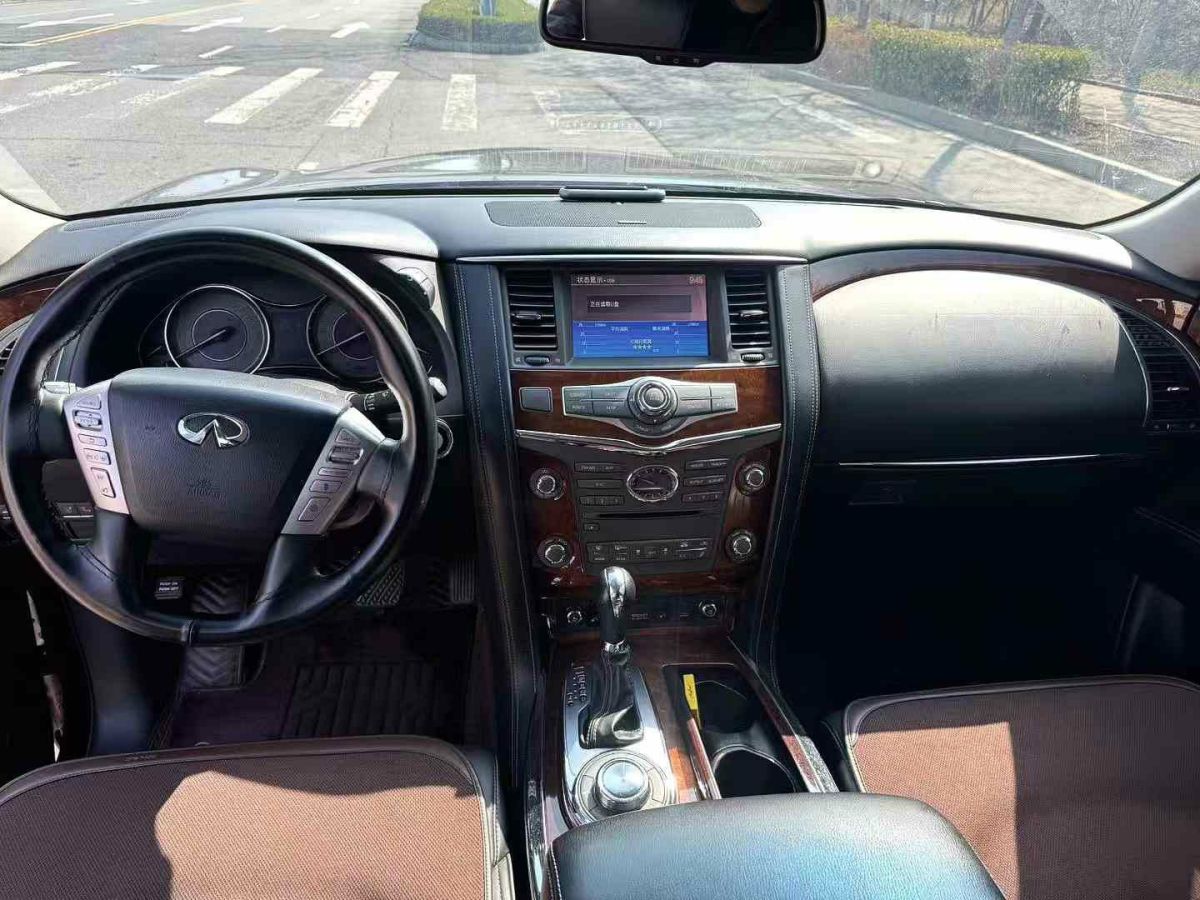 2017年1月英菲尼迪 QX  2017款 QX30 1.6T 時(shí)尚版 兩驅(qū)