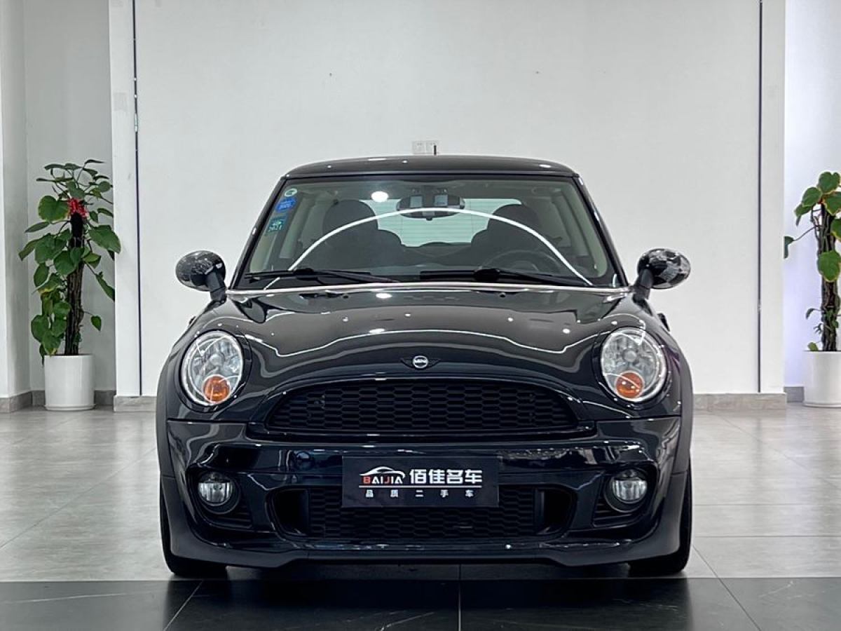 2011年6月MINI COUNTRYMAN  2011款 1.6L ONE