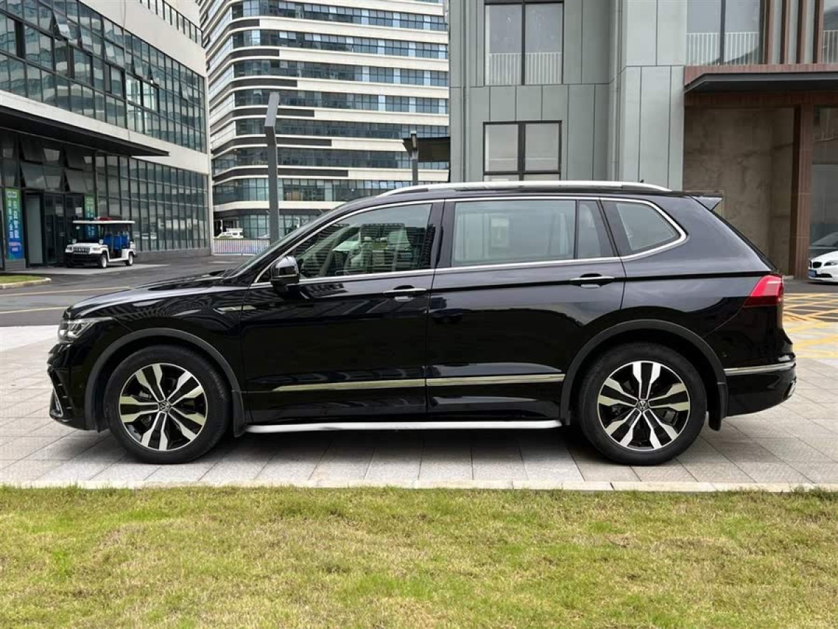 大眾 途觀L  2023款 改款 330TSI 自動兩驅R-Line旗艦版圖片
