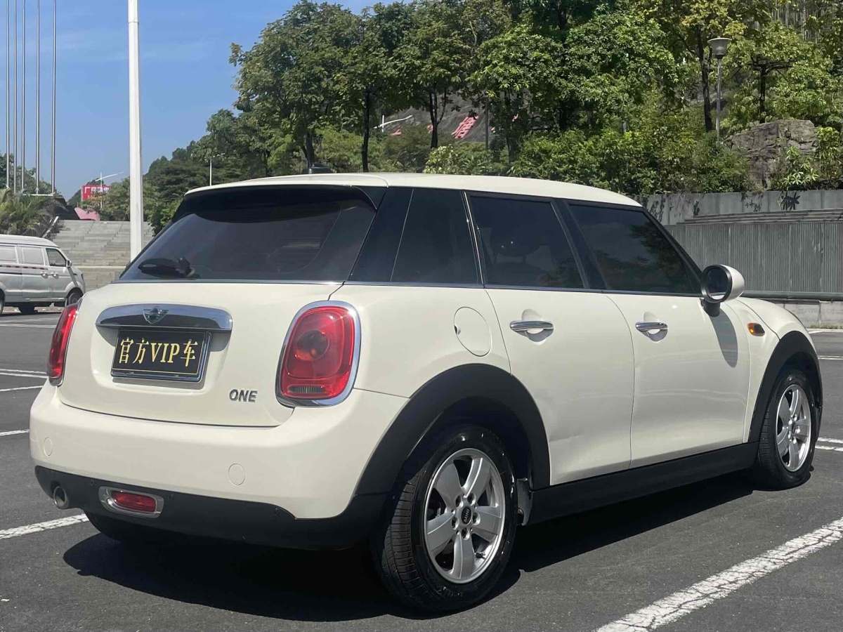 2019年6月MINI MINI  2018款 1.5T ONE 五門版