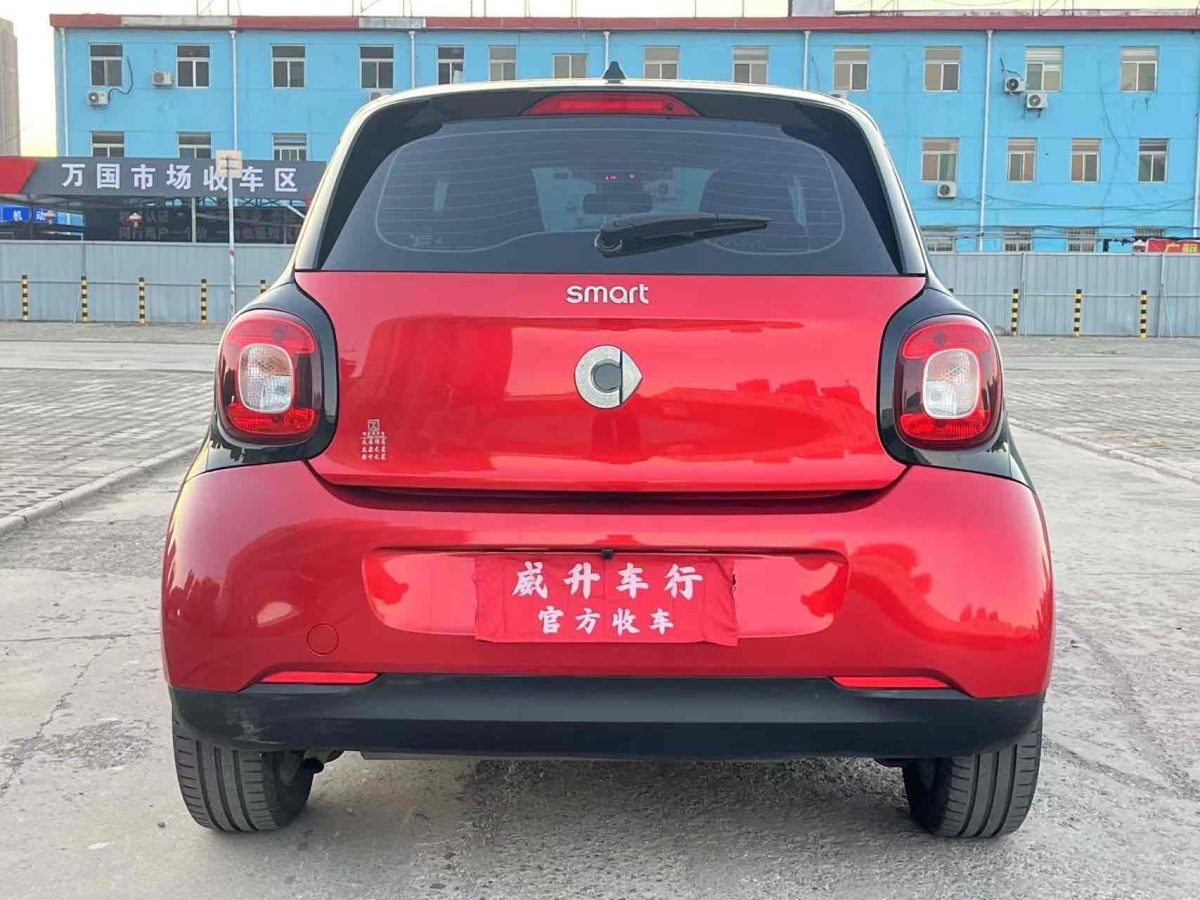 smart forfour  2016款 1.0L 52千瓦靈動版圖片