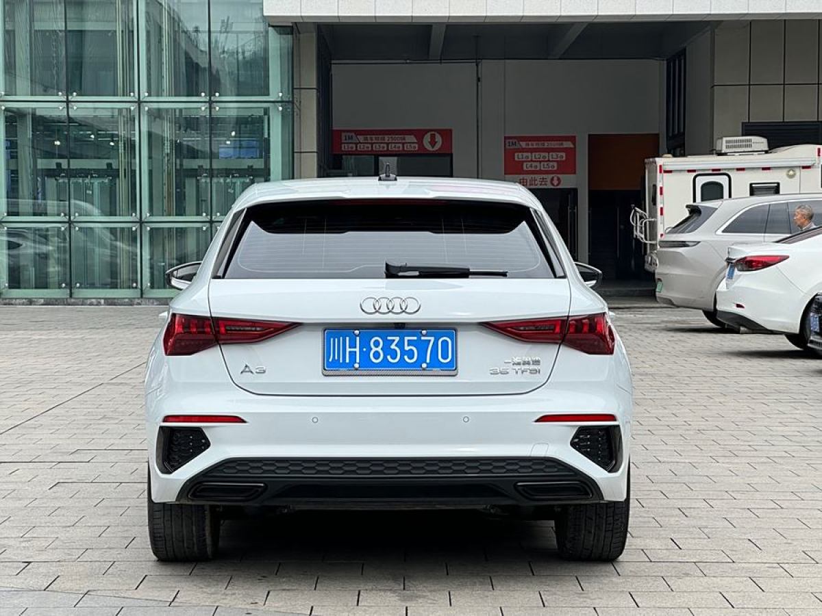 奧迪 奧迪A3  2024款 Sportback 35 TFSI 豪華運(yùn)動(dòng)型圖片