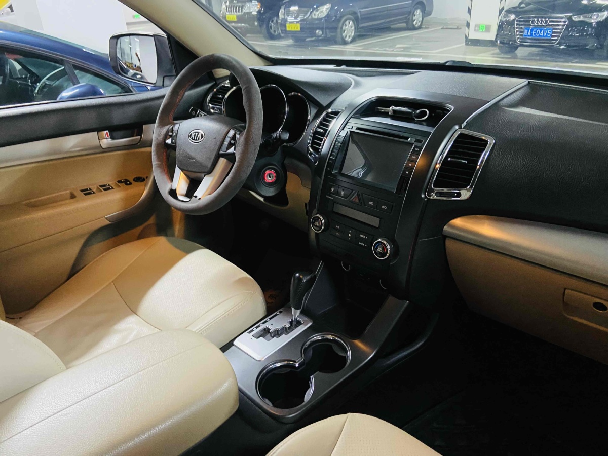 2012年6月起亚 索兰托  2013款 2.2T 5座柴油舒适版