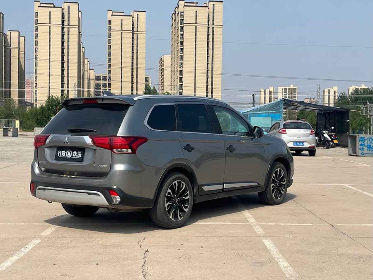 三菱 歐藍(lán)德  2019款 2.0L 兩驅(qū)暢享版 7座 國(guó)VI圖片