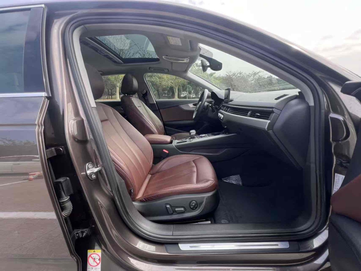 奧迪 奧迪A4L  2018款 30周年年型 40 TFSI 進(jìn)取型圖片