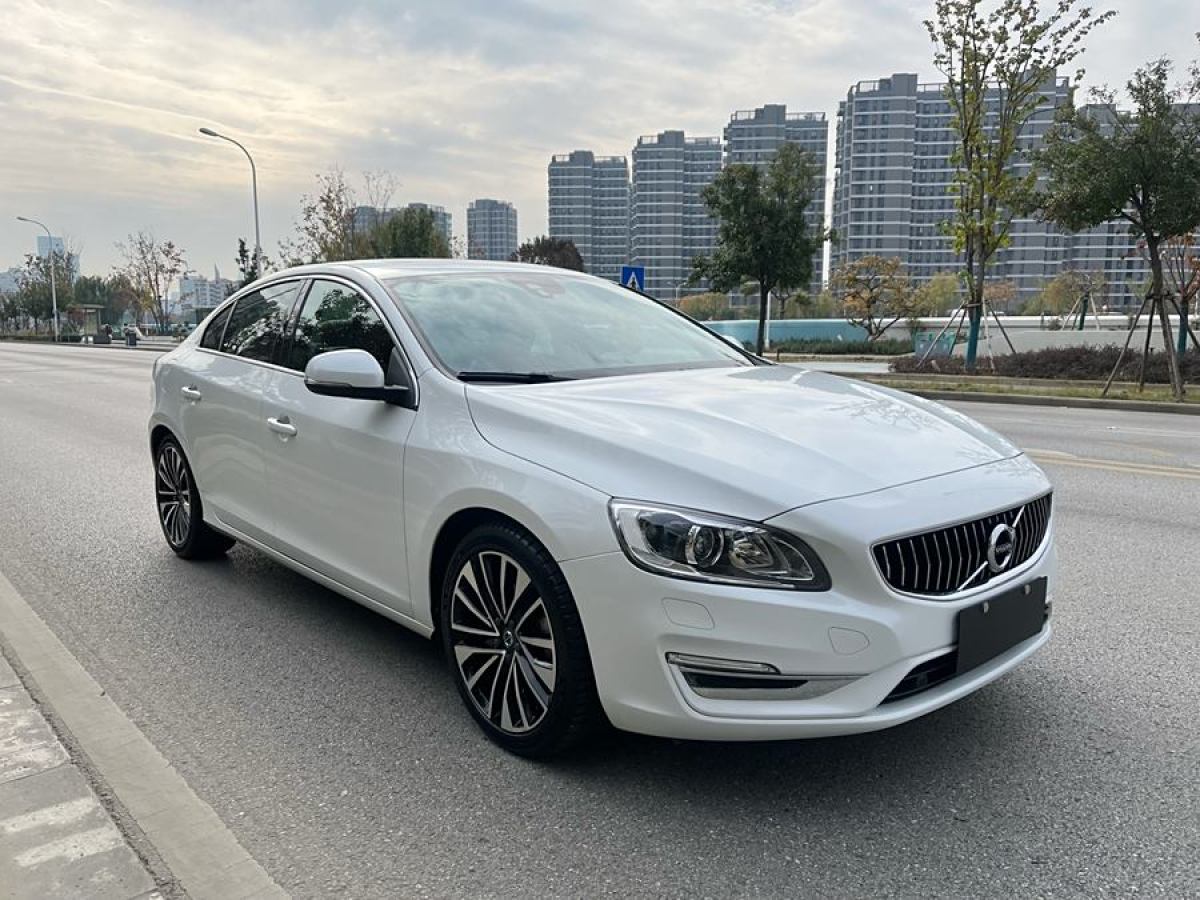 沃爾沃 S60  2017款 L 2.0T T4 智遠(yuǎn)版圖片