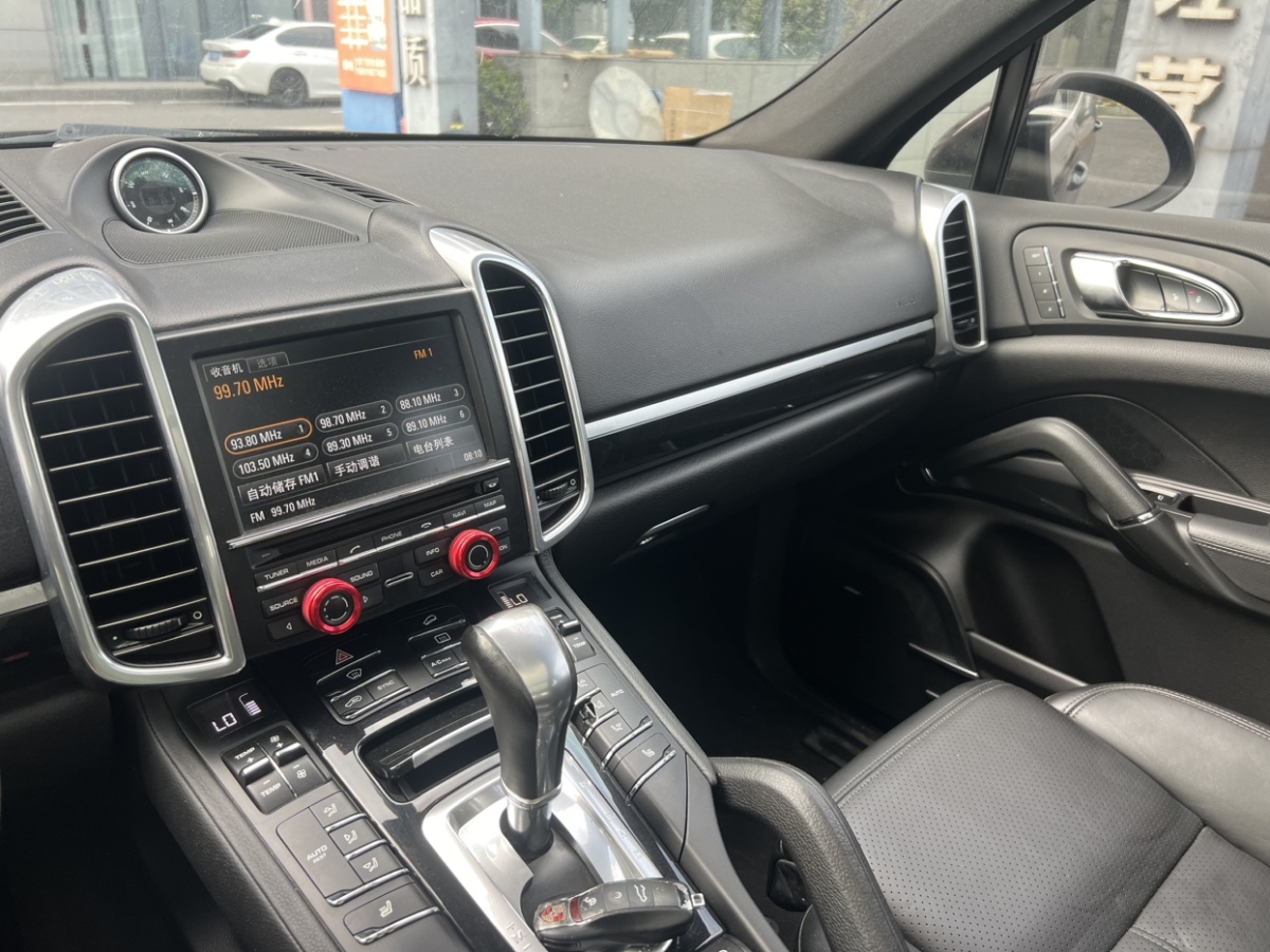 保時(shí)捷 Cayenne  2014款 Cayenne Platinum Edition 3.0T圖片