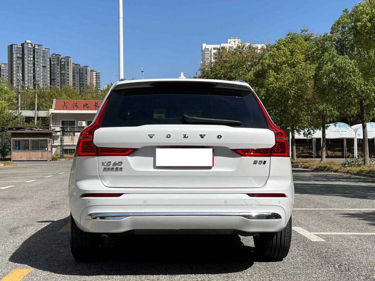 沃爾沃 XC60  2022款 B5 四驅(qū)智遠(yuǎn)豪華版圖片