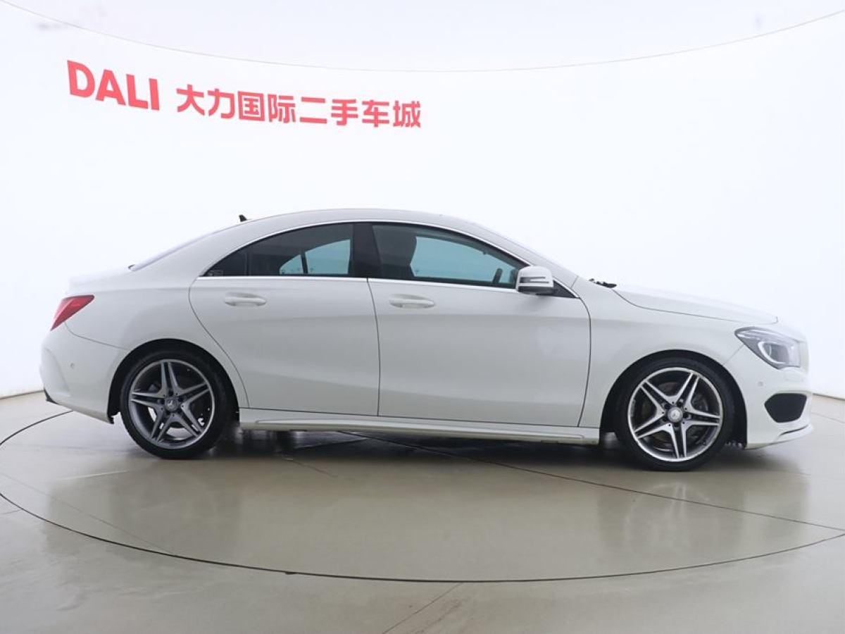 2016年4月奔馳 奔馳CLA級(jí)  2015款 CLA 220 4MATIC