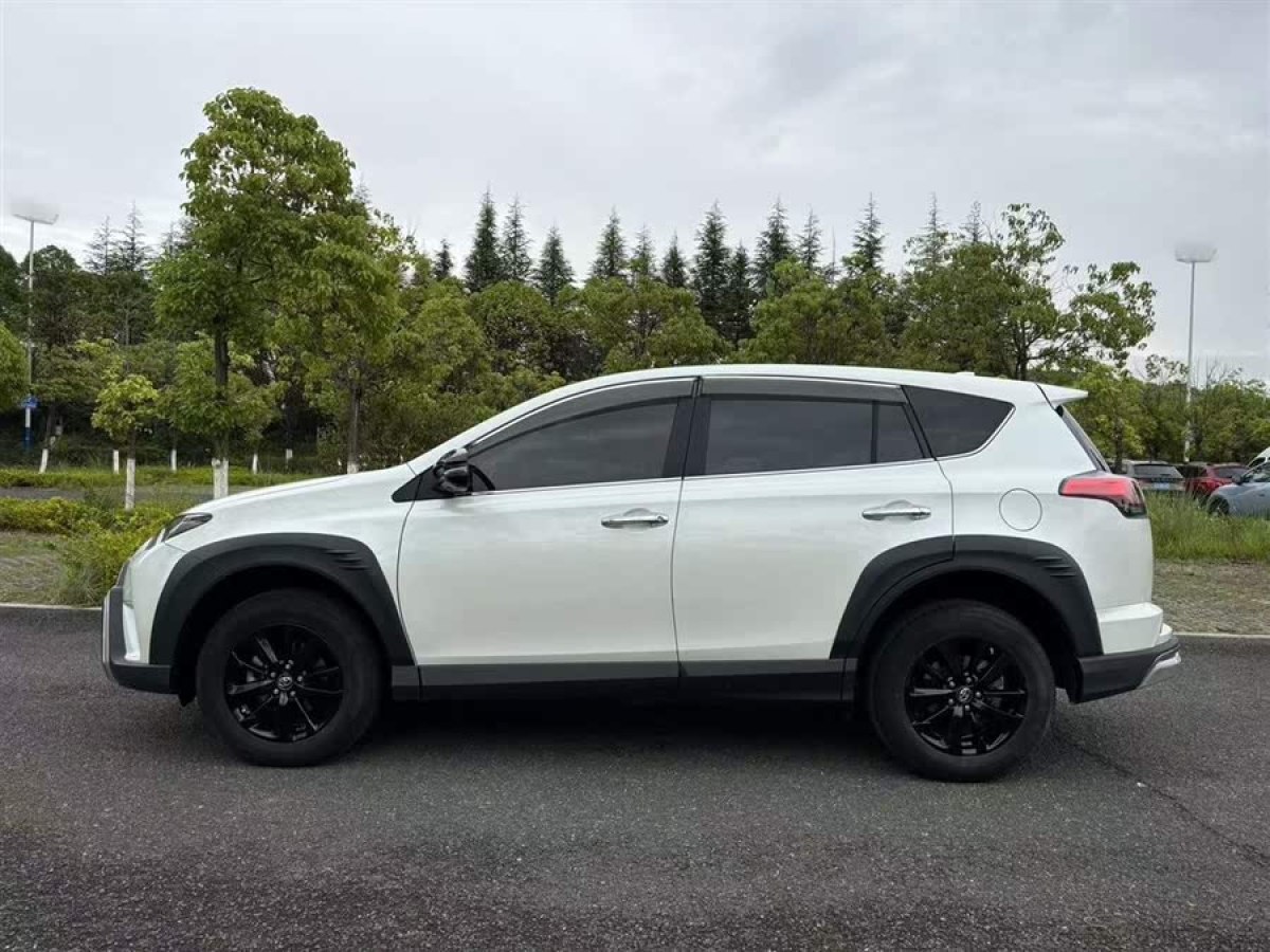豐田 RAV4榮放  2019款 2.0L CVT兩驅(qū)風(fēng)尚X限量版 國V圖片