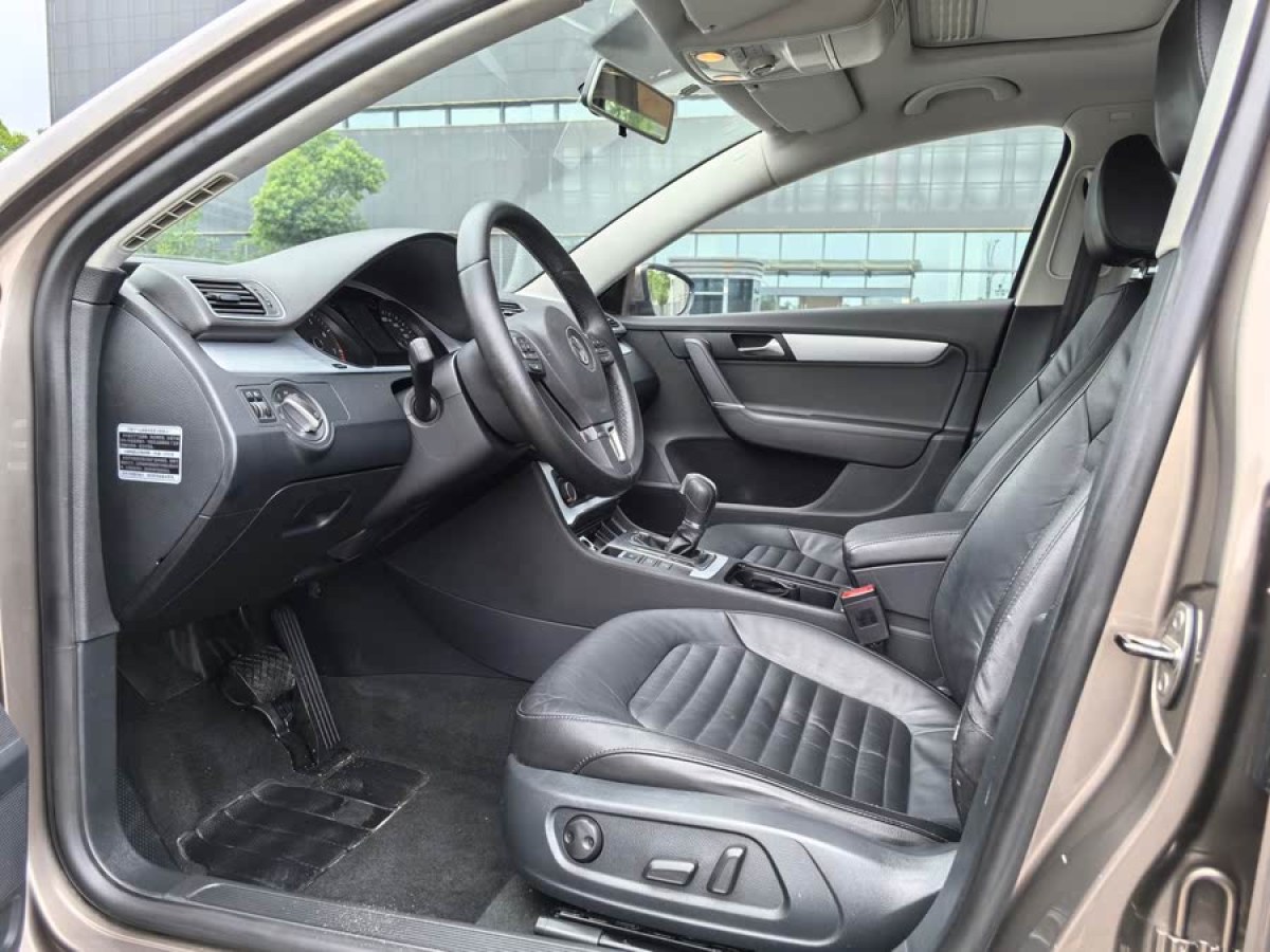 大眾 邁騰  2013款 1.8TSI 領(lǐng)先型圖片