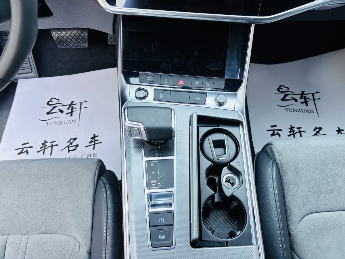 奧迪 奧迪A6L  2022款 45 TFSI 臻選動感型圖片