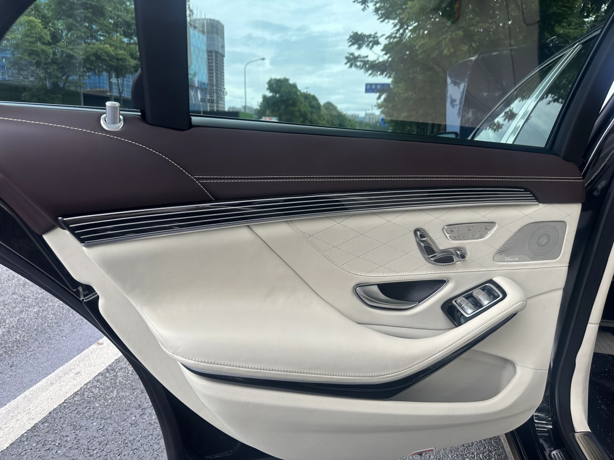 奔驰 迈巴赫S级  2018款 S 560 4MATIC图片