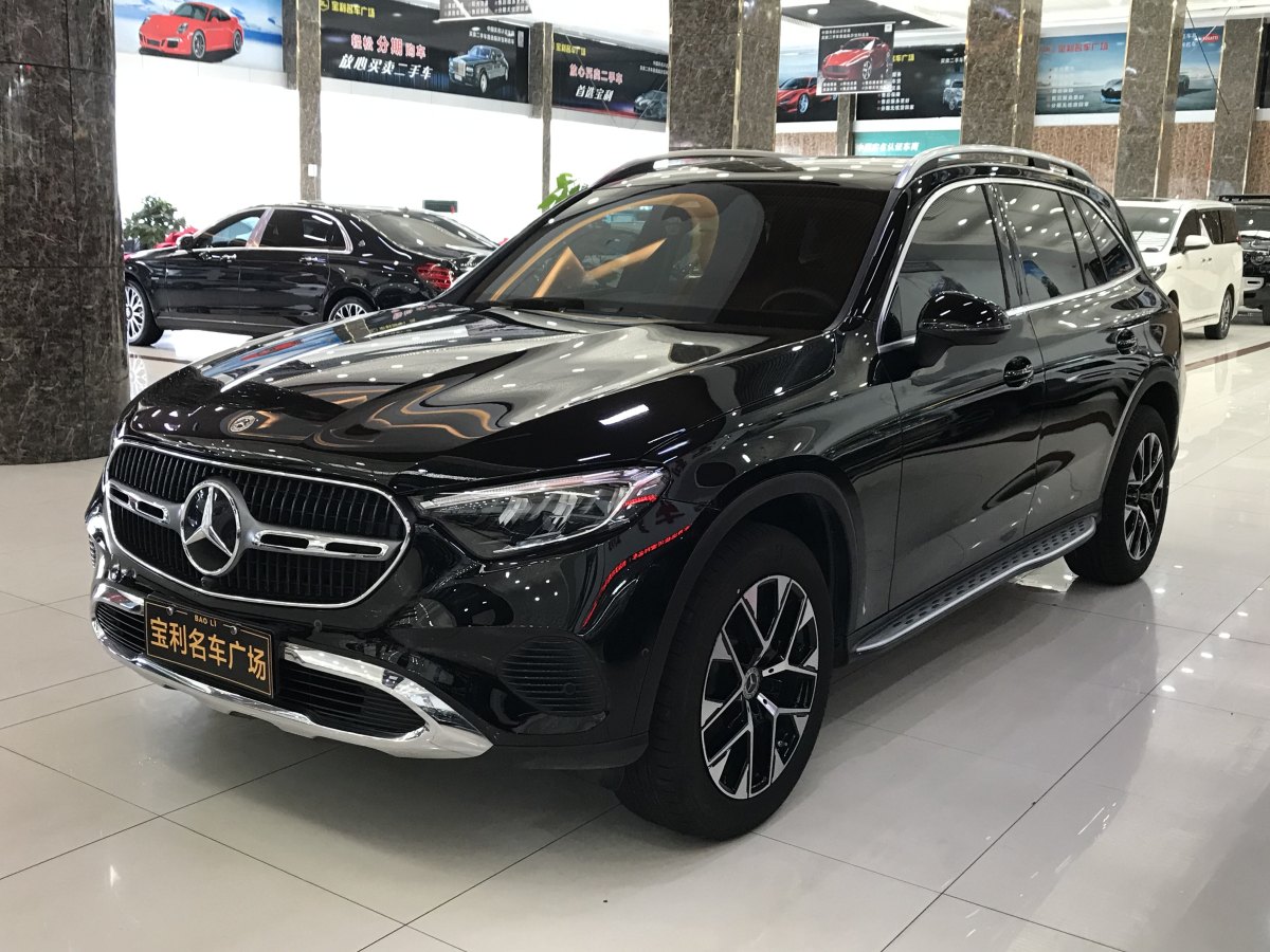 奔馳 奔馳GLC  2023款 改款 GLC 260 L 4MATIC 動感型 5座圖片