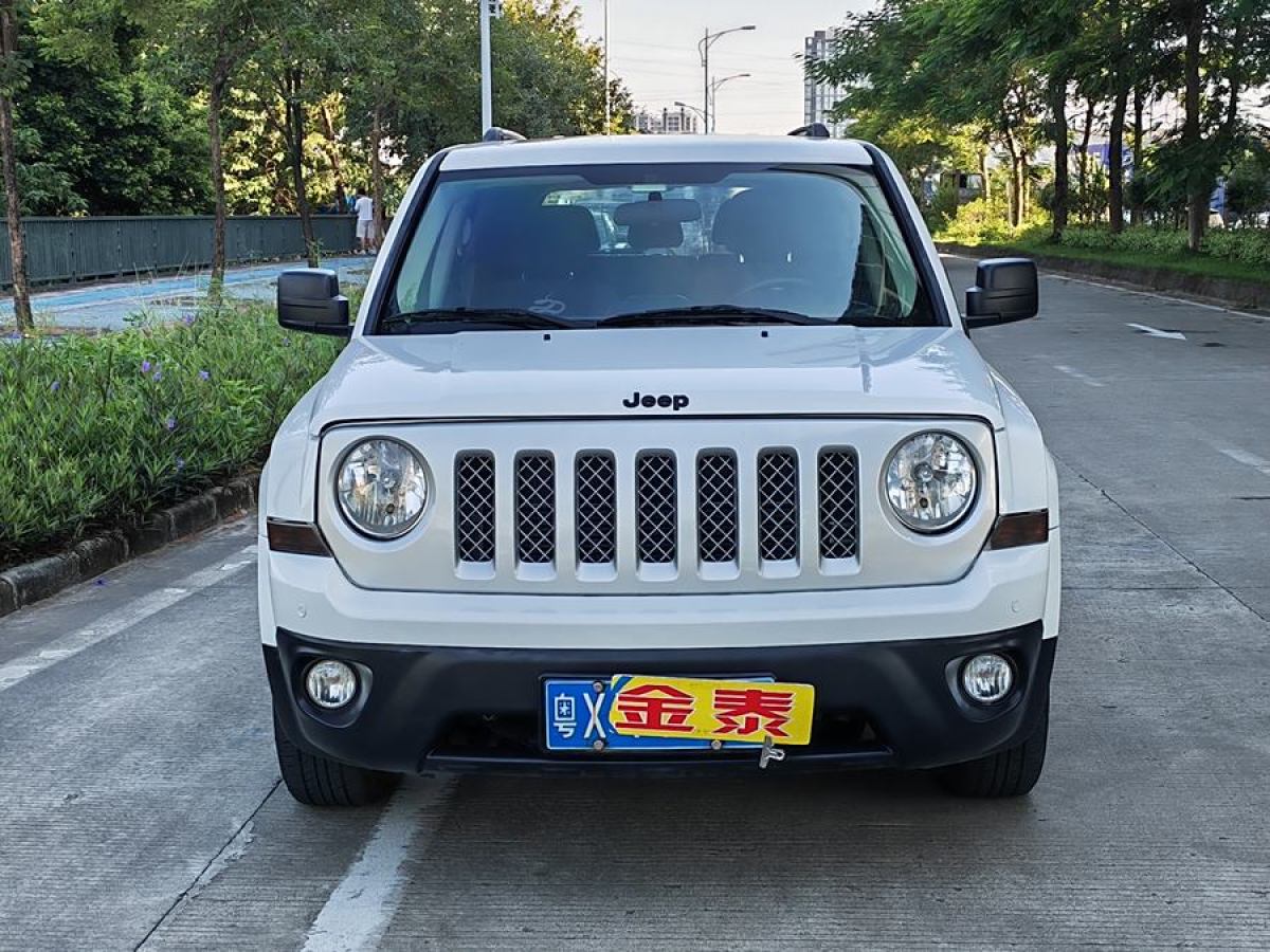 Jeep 自由客  2014款 2.4L 蛇行珍藏版圖片