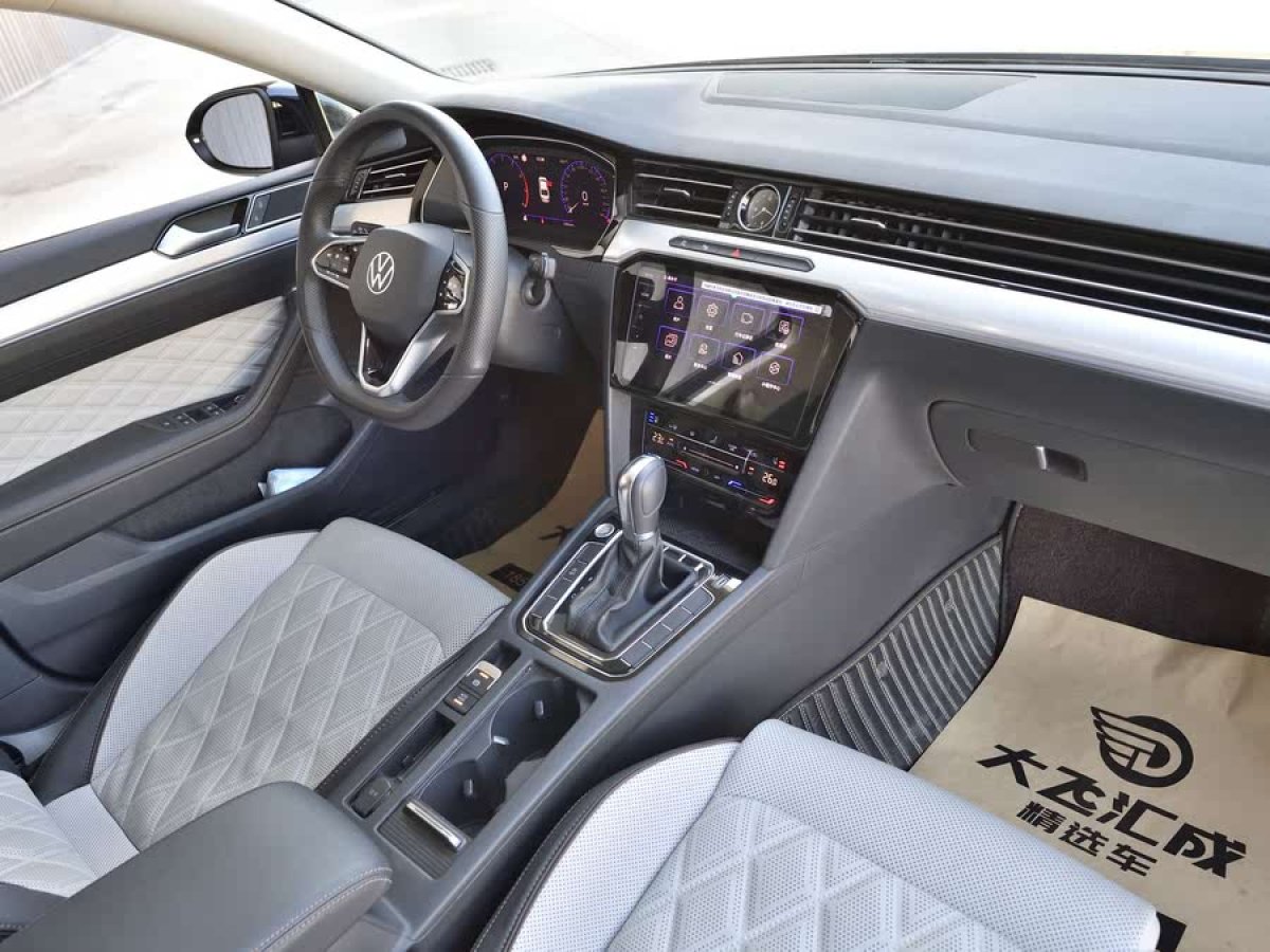 大眾 邁騰  2023款 200萬(wàn)輛紀(jì)念版 380TSI DSG旗艦型圖片