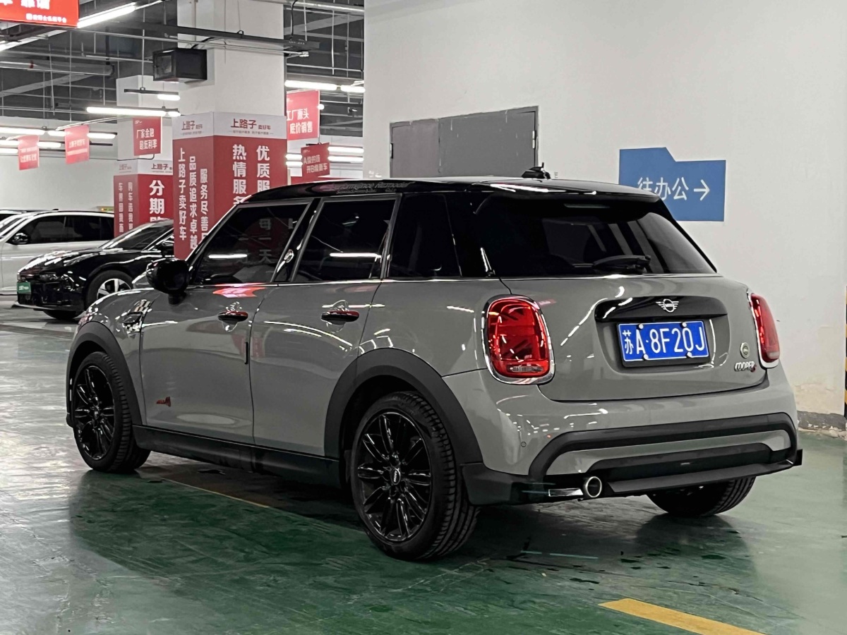 2021年5月MINI MINI  2022款 改款 1.5T COOPER 經(jīng)典派 五門(mén)版