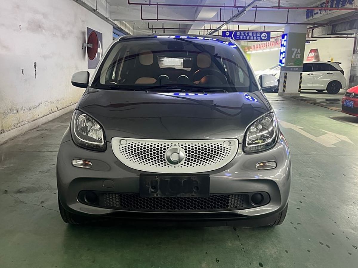 smart forfour  2016款 1.0L 52千瓦激情版圖片