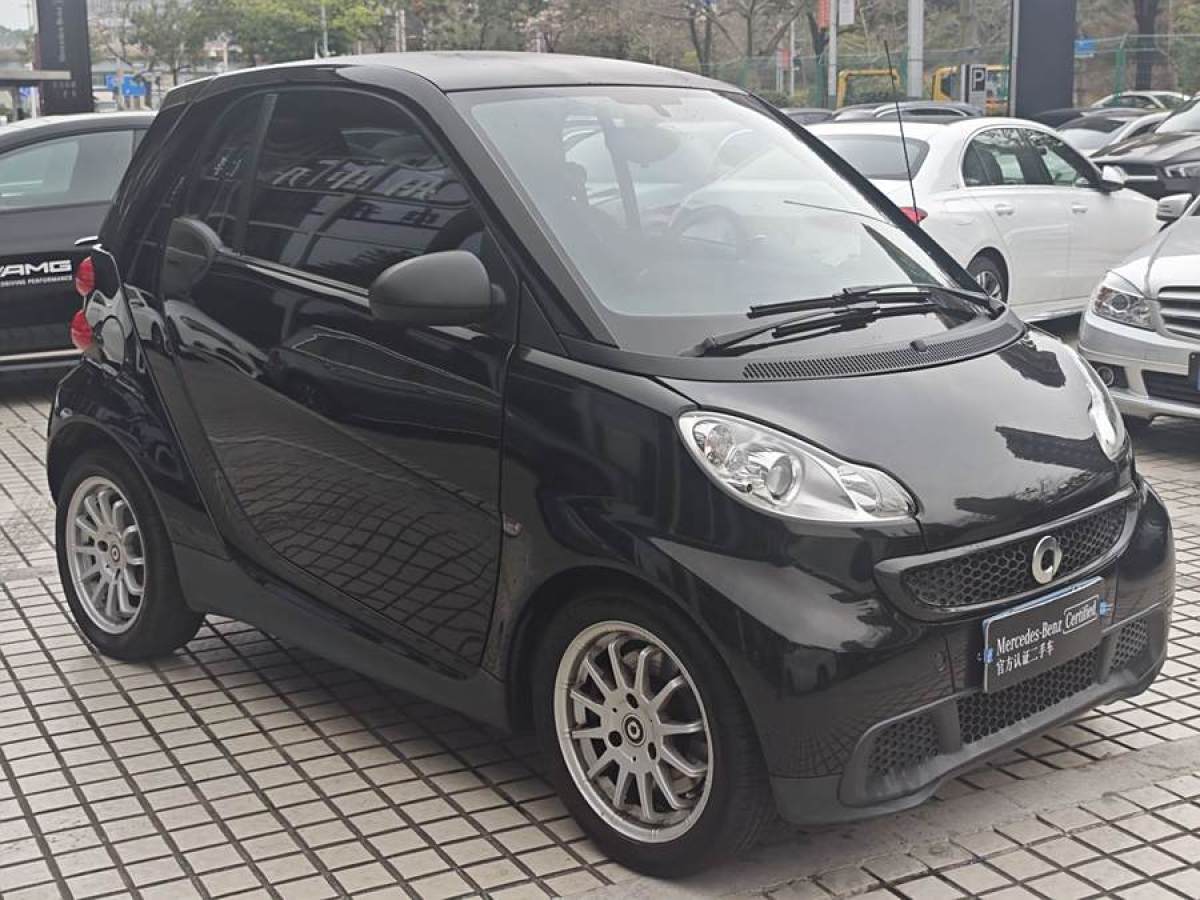 smart fortwo  2014款 1.0 MHD 硬頂新年特別版圖片