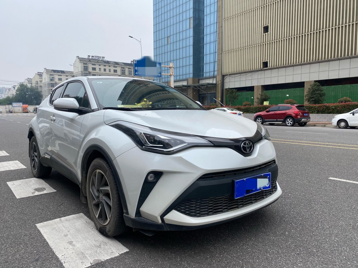 2021年12月豐田 C-HR  2021款 2.0L 豪華版