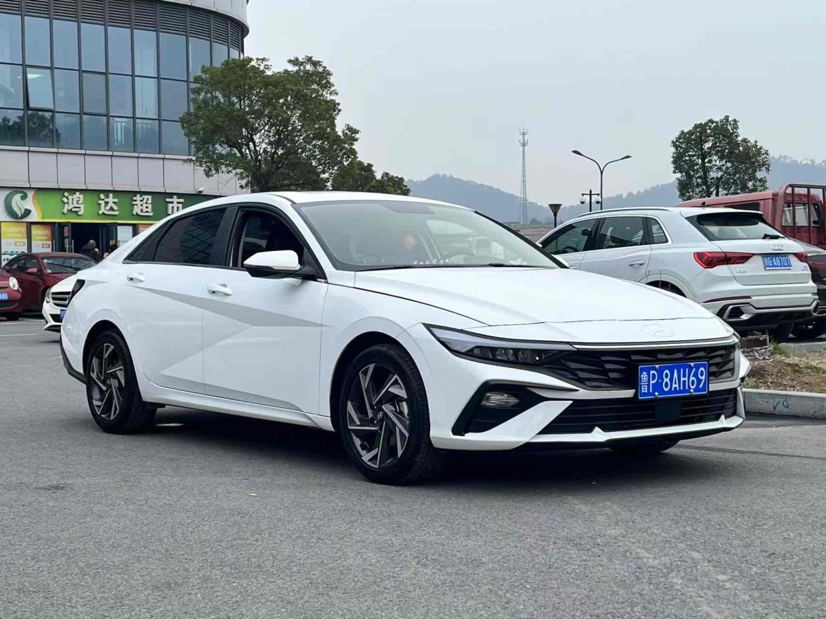 現(xiàn)代 伊蘭特  2023款 1.5L CVT GLX精英版圖片