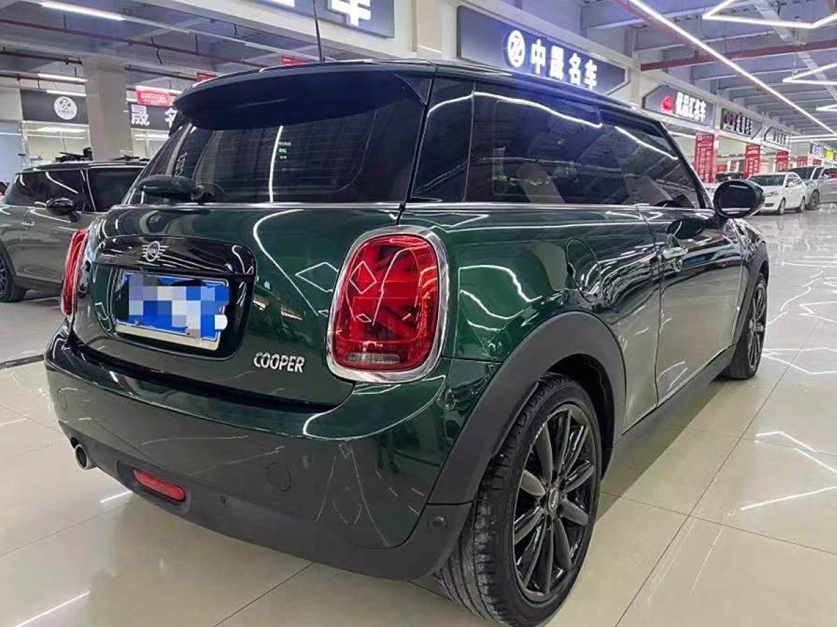 MINI COUNTRYMAN  2018款 1.5T COOPER 藝術(shù)家圖片