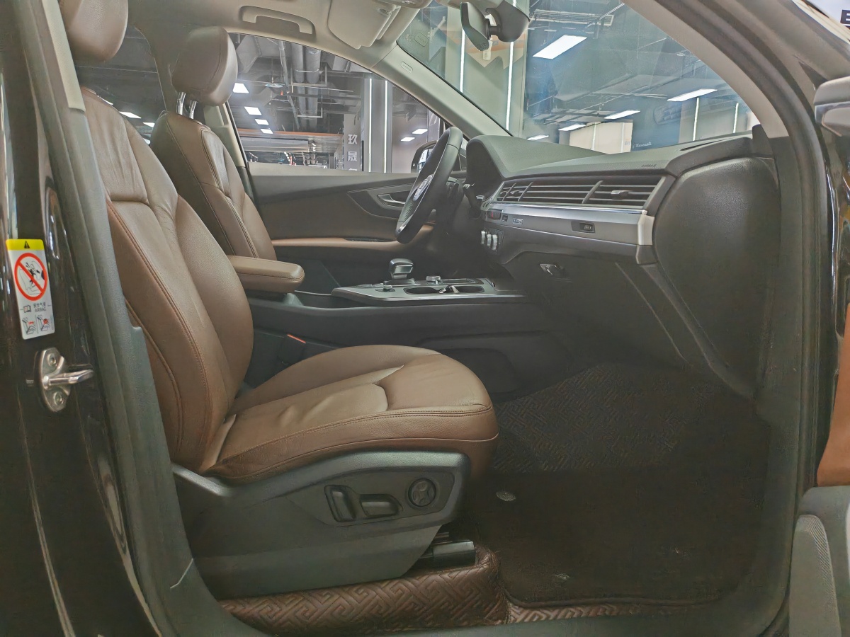 2017年9月奧迪 奧迪Q7  2016款 40 TFSI 舒適型