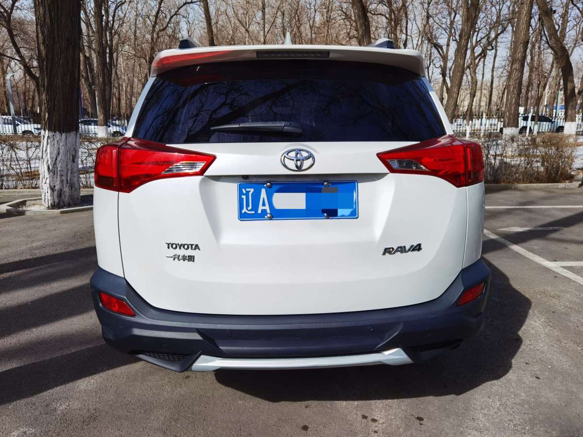 豐田 RAV4榮放  2015款 2.0L CVT兩驅(qū)風(fēng)尚版圖片