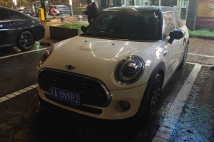 MINI MINI 1.5T COOPER 经典派 五门版