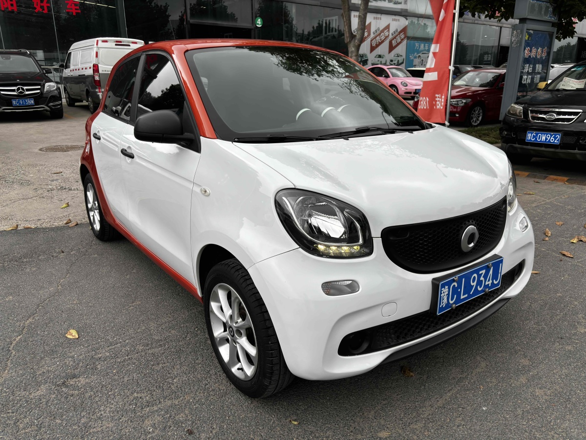 smart forfour  2016款 1.0L 52千瓦靈動(dòng)版圖片