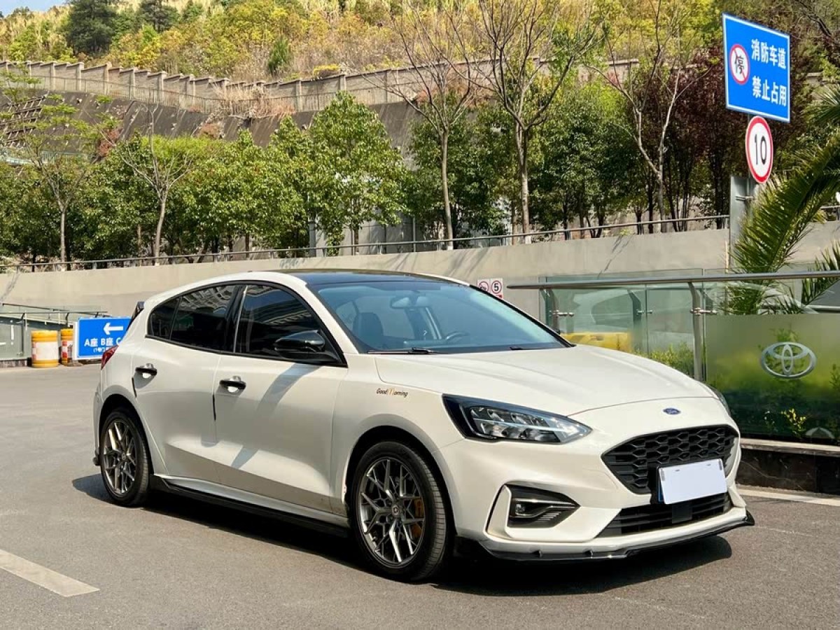 福特 ?？怂? 2021款 兩廂 EcoBoost 180 自動鋒潮型圖片