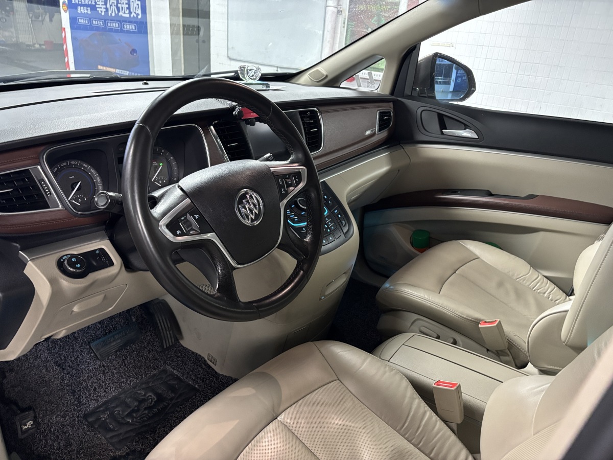 別克 GL8  2014款 3.0L XT豪華商務(wù)旗艦版圖片
