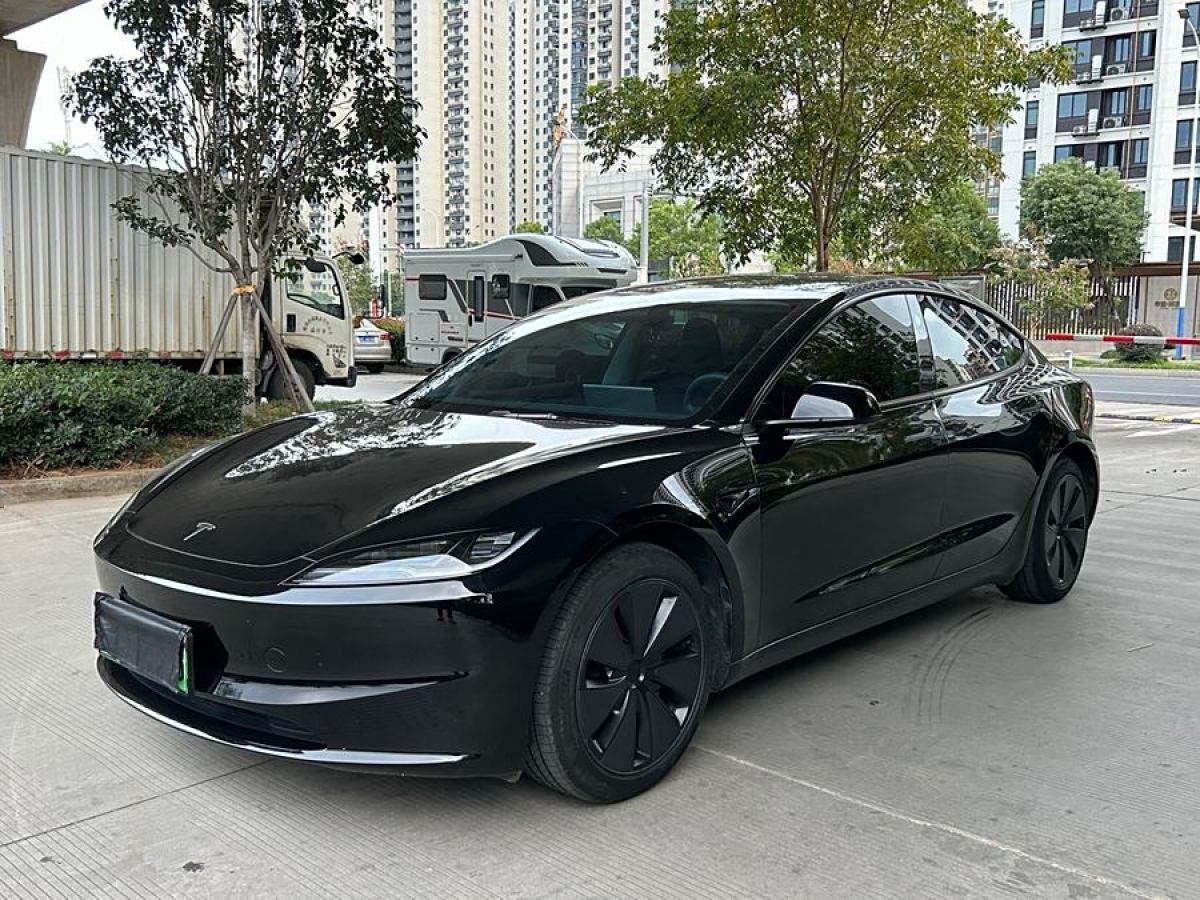 特斯拉 Model 3  2023款 后輪驅(qū)動版圖片