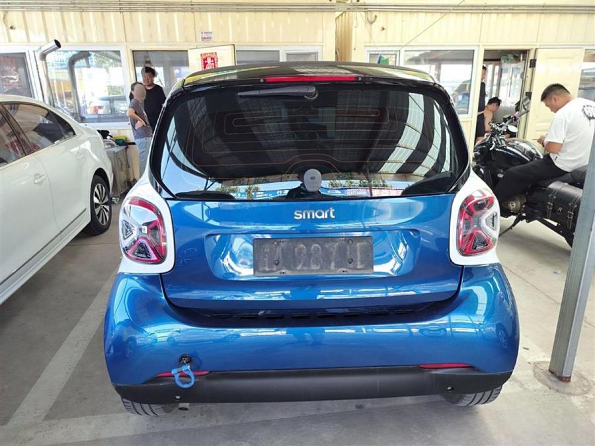 smart fortwo  2015款 1.0L 52千瓦硬頂靈動(dòng)版圖片