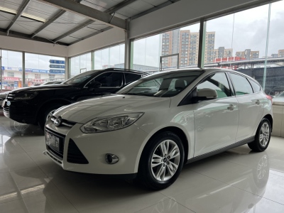 2014年9月 福特 福克斯 两厢 1.6L 手动舒适型图片