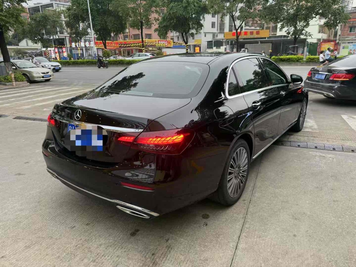 奔馳 奔馳E級  2022款 改款二 E 300 L 豪華型圖片