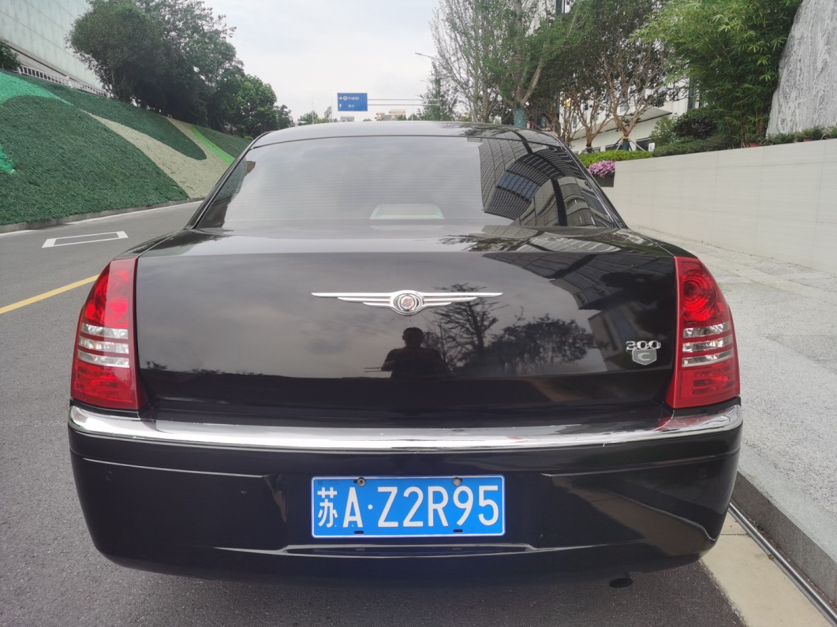 克萊斯勒 300C  2007款 2.7L 商務(wù)版圖片