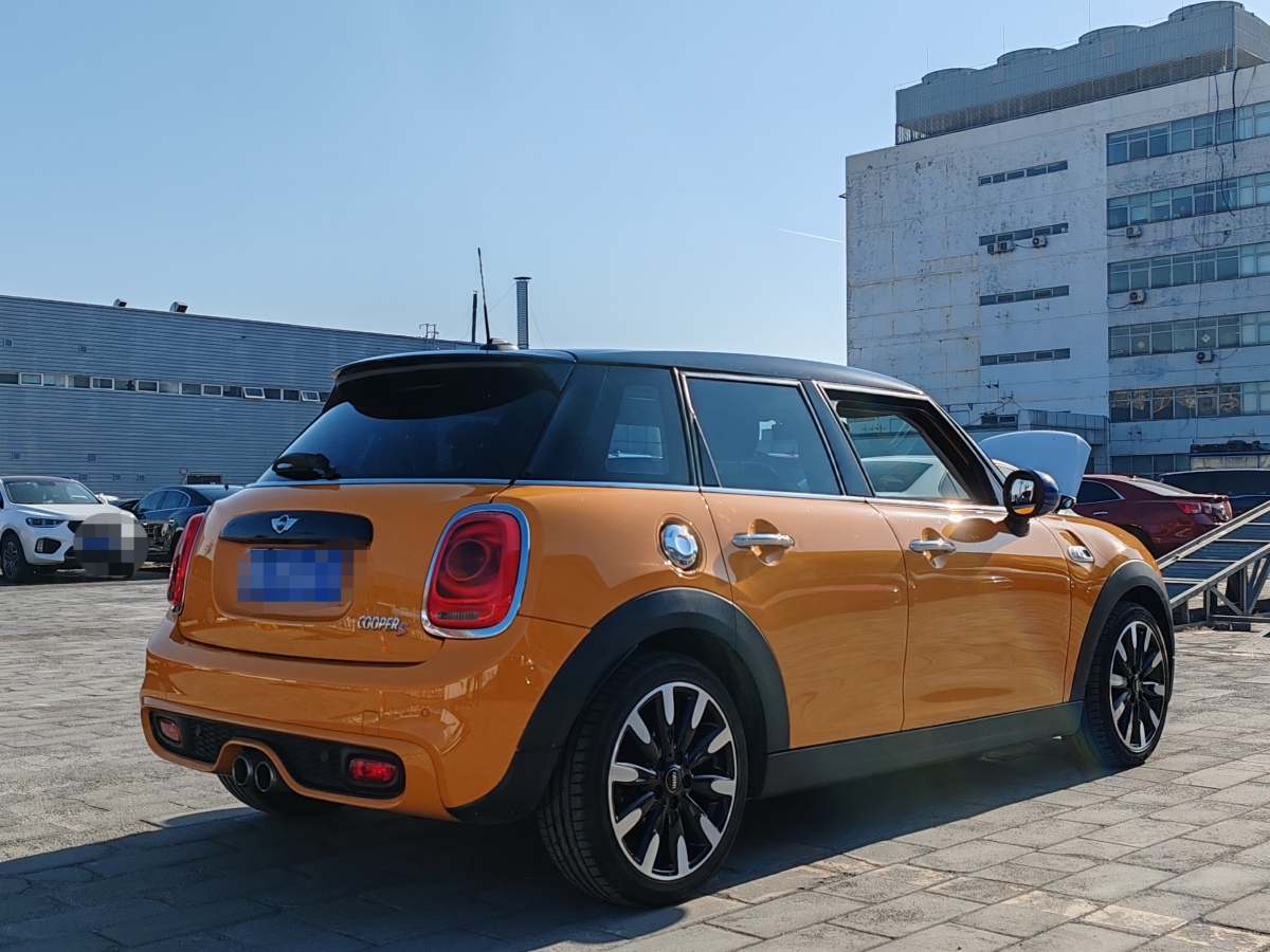 MINI MINI  2015款 2.0T COOPER S 五門版圖片