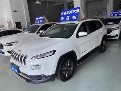 2021年3月 Jeep 自由光 2.0L 兩驅(qū)經(jīng)典運動版圖片