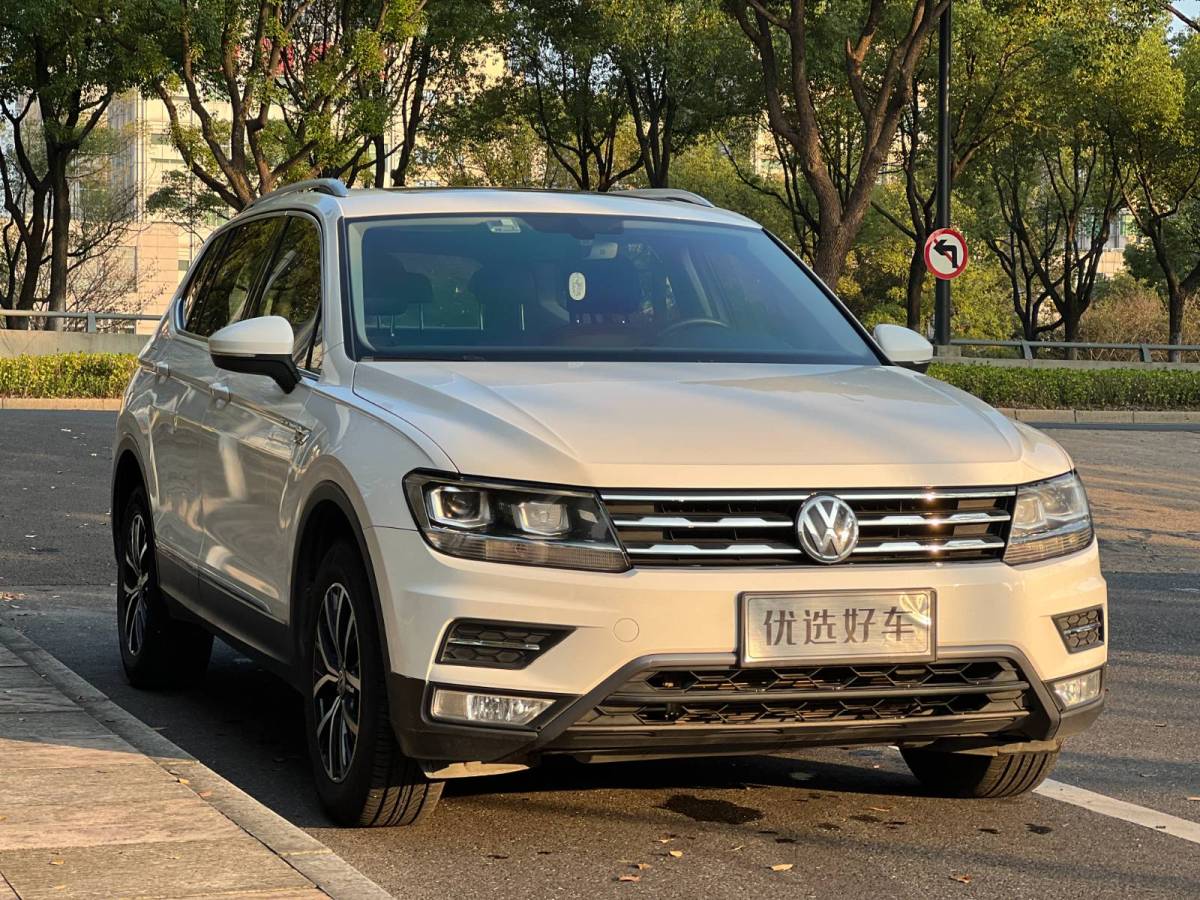 大眾 途觀L  2017款 330TSI 自動兩驅(qū)豪華版圖片