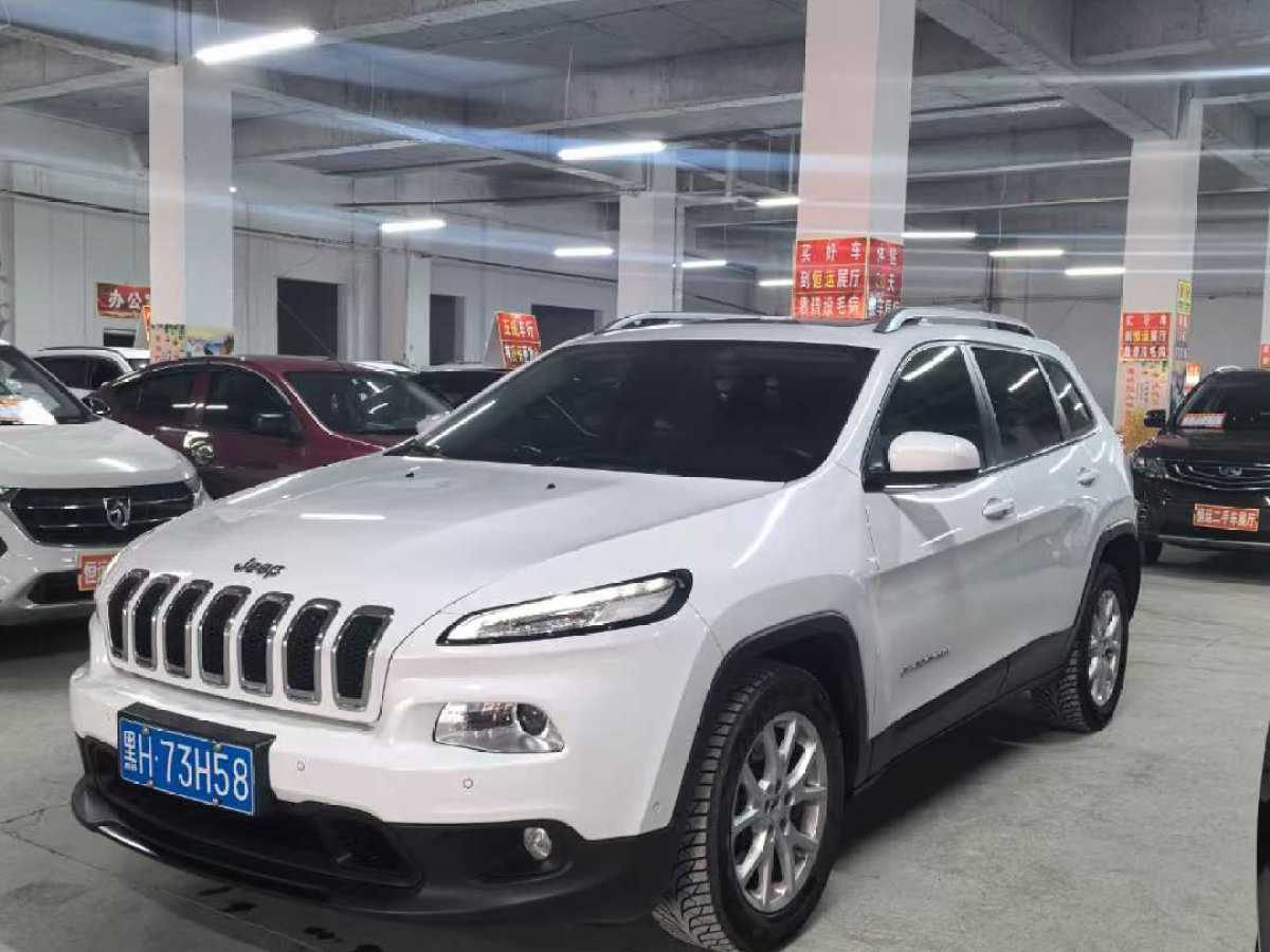 Jeep 自由光  2016款 2.4L 領(lǐng)先版圖片