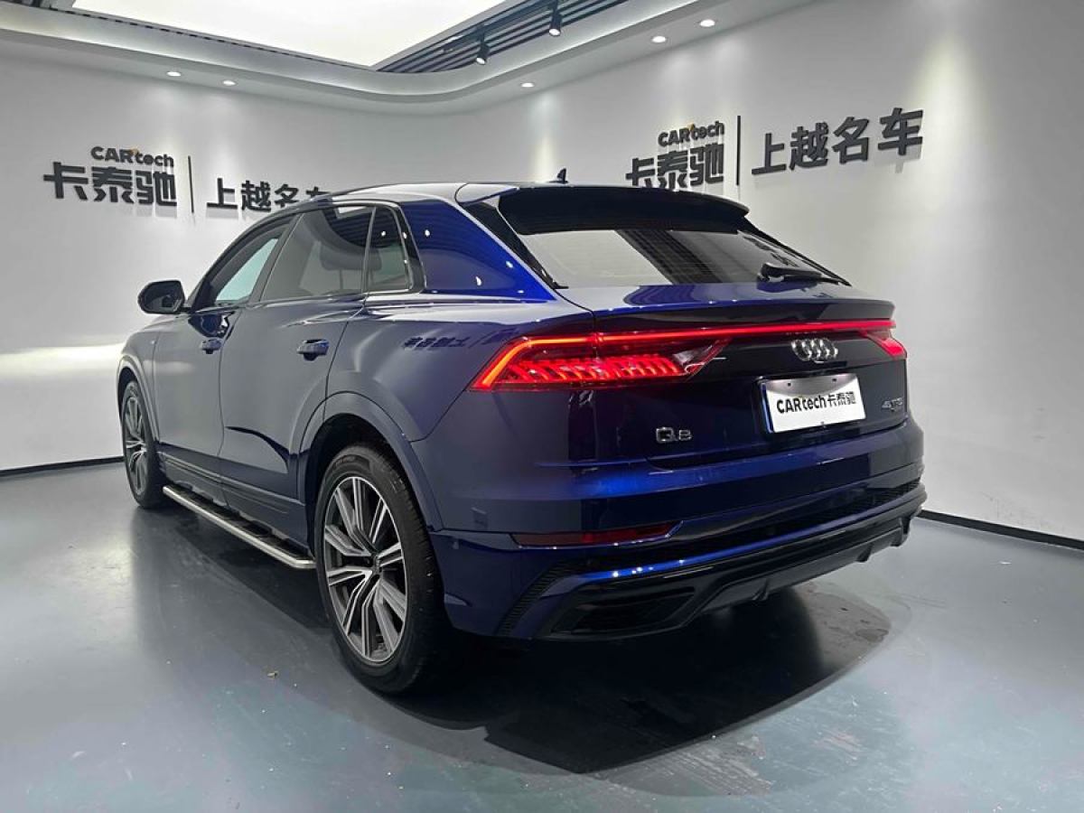 2022年3月奧迪 奧迪Q8  2021款 45 TFSI 臻選動感型