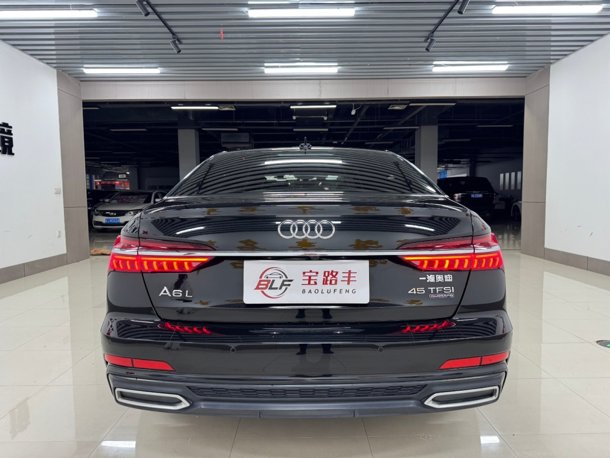 奧迪 奧迪A6L  2022款 45 TFSI quattro 臻選動(dòng)感型圖片