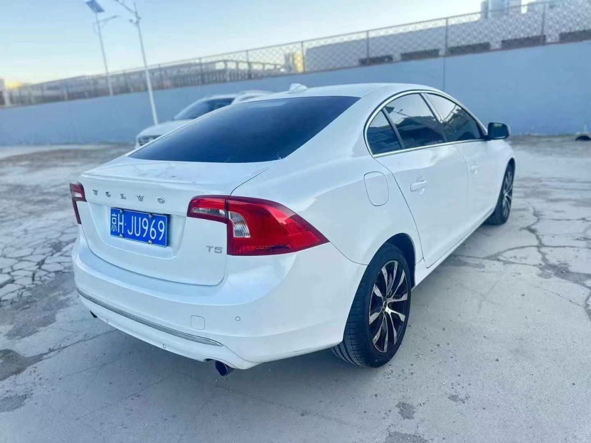 沃爾沃 S60  2019款 S60L 1.5T 智進(jìn)版圖片