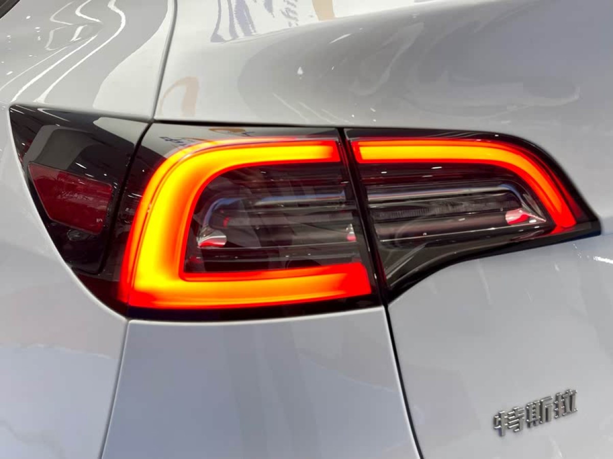 特斯拉 Model Y  2022款 改款 后輪驅(qū)動(dòng)版圖片
