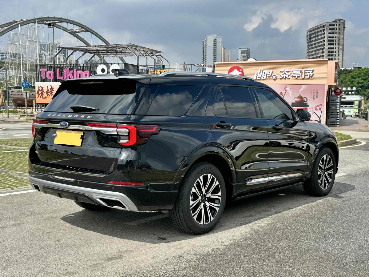 2024年12月福特 探險(xiǎn)者  2024款 2.3T EcoBoost 四驅(qū)鈦金版 6座