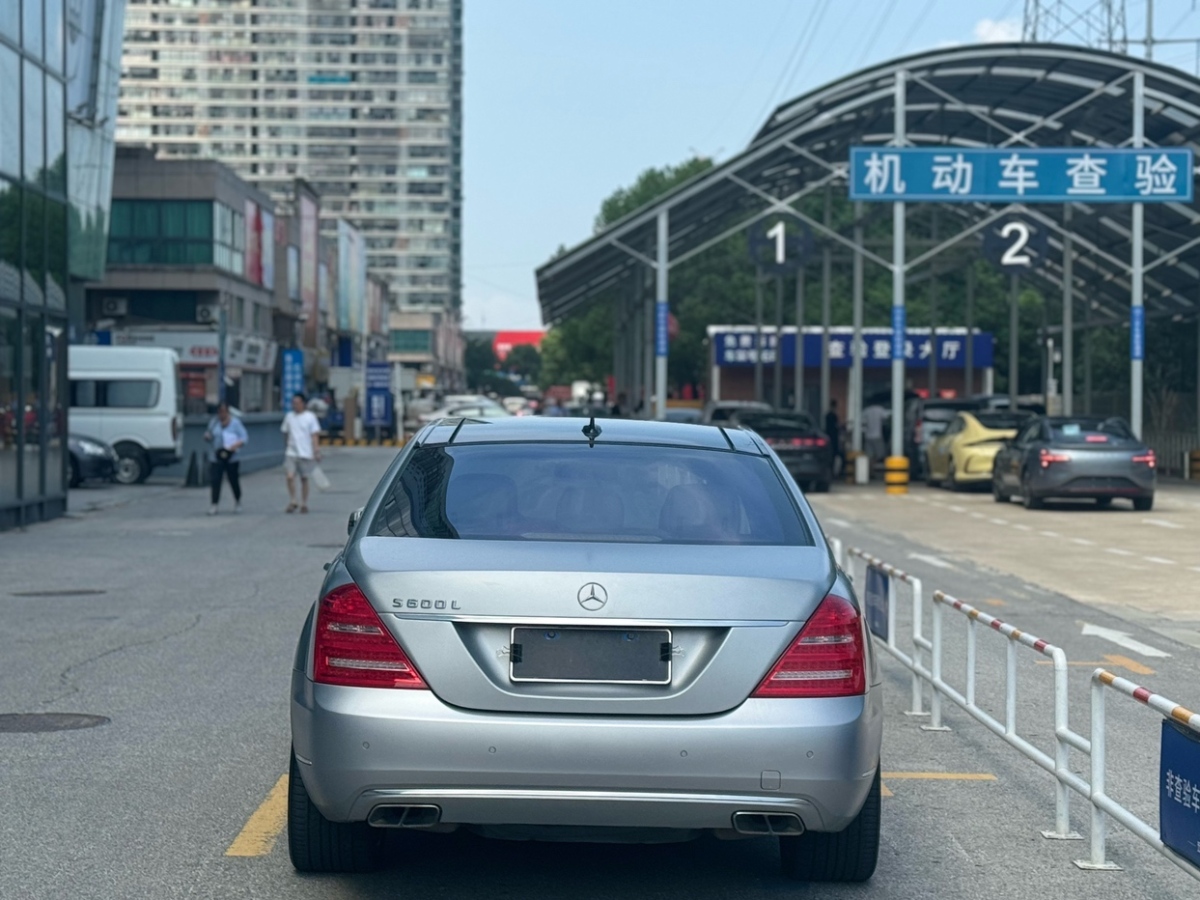 奔馳 奔馳S級(jí)  2012款 S 600 L Grand Edition designo圖片